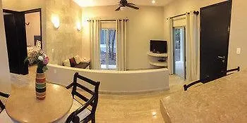 Condo Hotel El Vivero Tulum Pueblo 2*,  Mexico